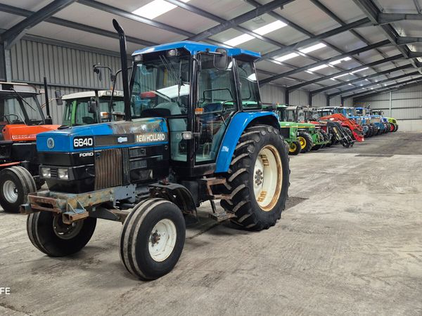 New Holland 6640 2WD - Main image