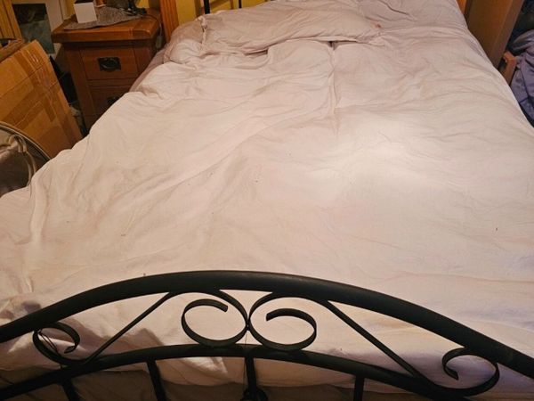 Standard size double bed. 4 foot 6 inches wide. Lo - Main image
