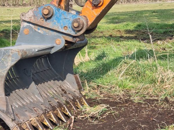 Heavy duty JDE land rakes - Main image