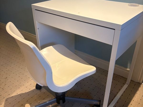 FREE – White Desk & Swivel Chair – Collection Kilc - Main image