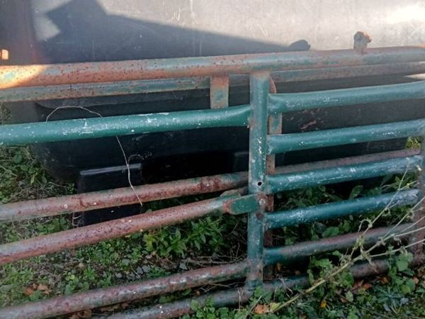 Crush gate - Main image