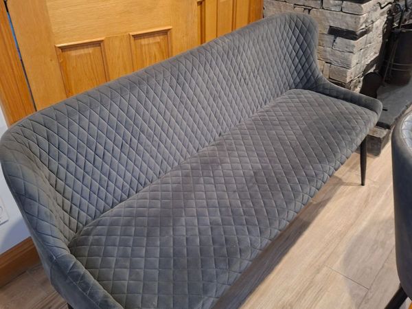 Dining bench-excellent condition - Main image