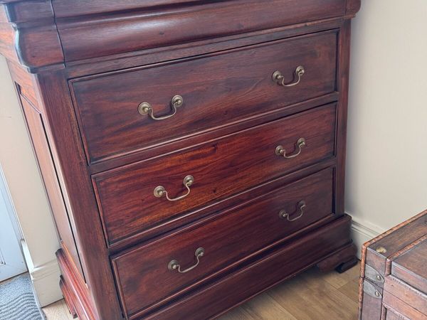 Brown mahagony chest of drawers - Main image