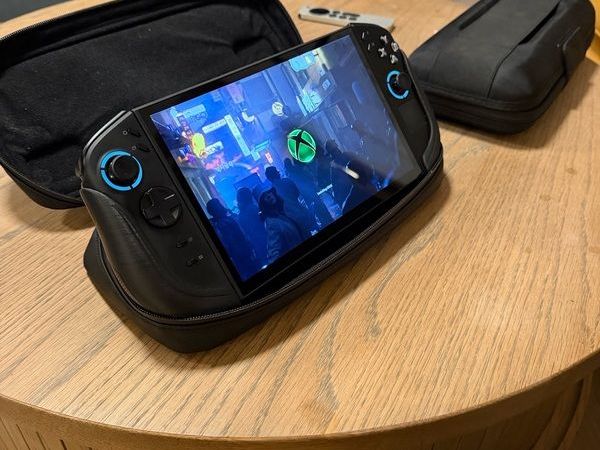 Legion Go 2 ZTE edition. - Main image