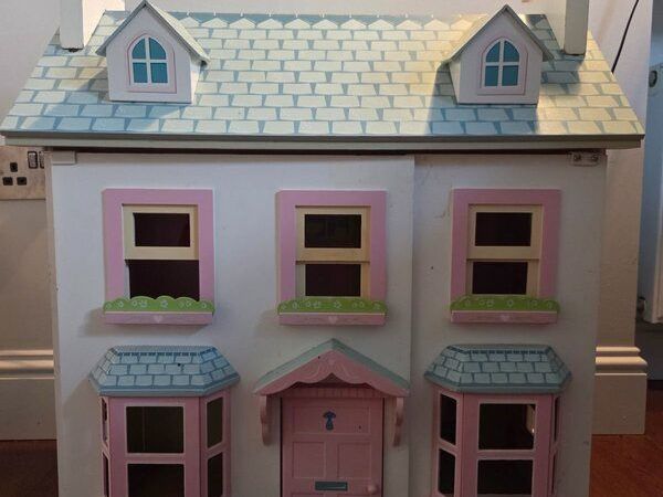 Dolls House - Main image