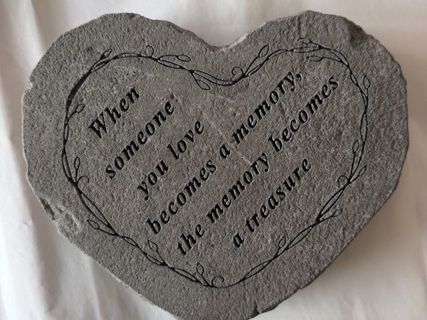 Memorial Heart Stoe - Main image