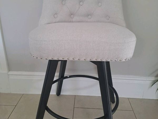 Kitchen Island barstools - Main image