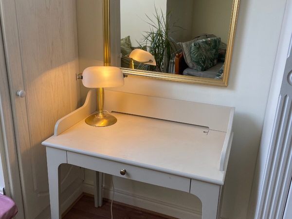 Desk and mirror - Main image