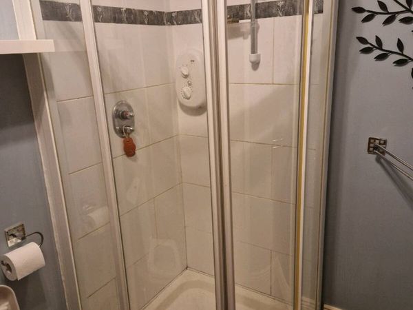 Shower screen free to take away - Main image
