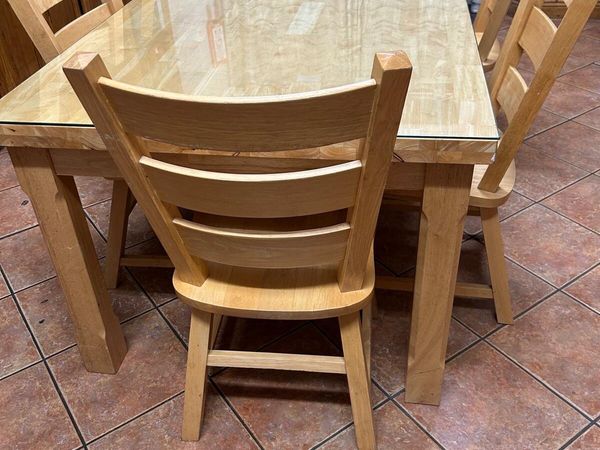 Kitchen table and chairs - Main image