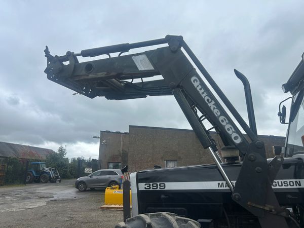 Quickie 660 Loader To Suit Massey Ferguson 399 - Main image