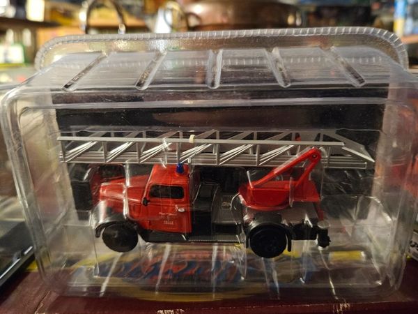 Corgi Atlas Fire Engine - Main image