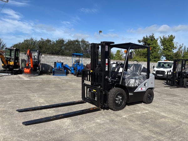 New Huayee HYP30 3 Ton Diesel 3 stage lift - Main image