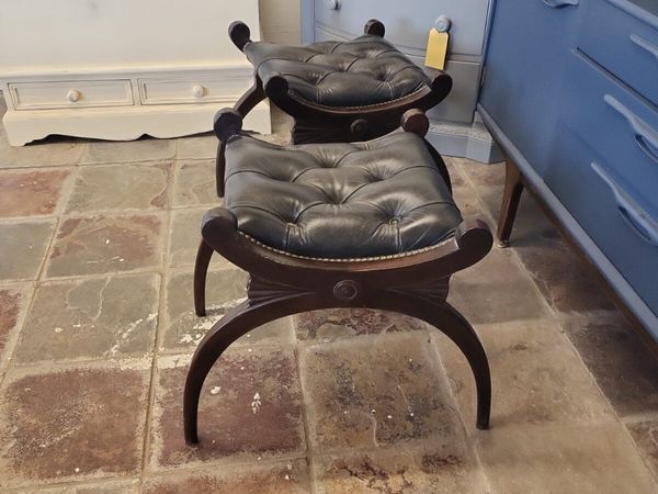 Pair vintage regency style button leather stools - Main image