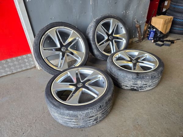 20" Vauxhall Starfish Alloys - Main image
