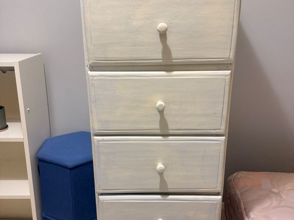 Wooden chest of drawers - Main image
