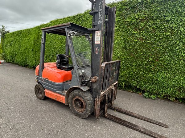 Toyota 2.5 ton forklift - Main image