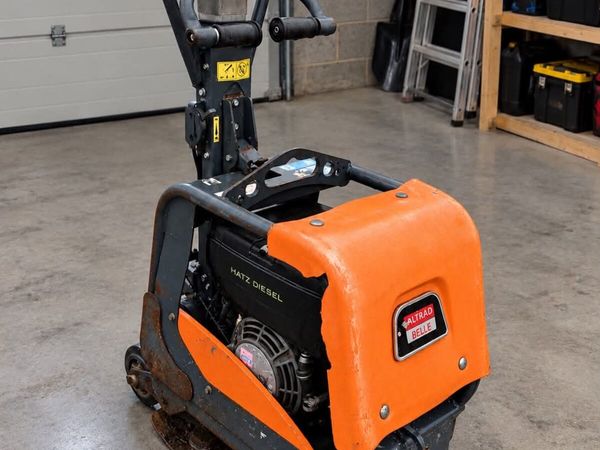 Heavy-duty Altrad Belle Reversible wacker plate. - Main image