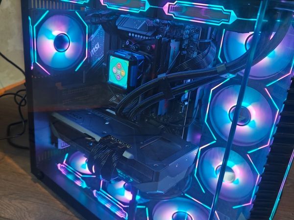 High-End Gaming PC 9070XT | 32GB DDR5 | 2TB SSD - Main image