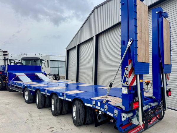 Langendorf power steered lowloader - Main image