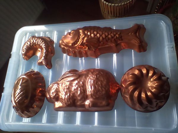 Brass jelly moulds - Main image
