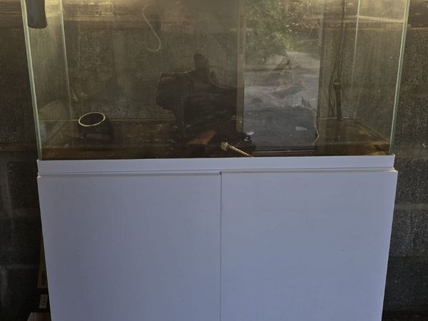 Aquael 200 litre fishtank - Main image