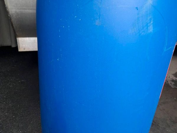 200 litres plastic plastic barrels - Main image