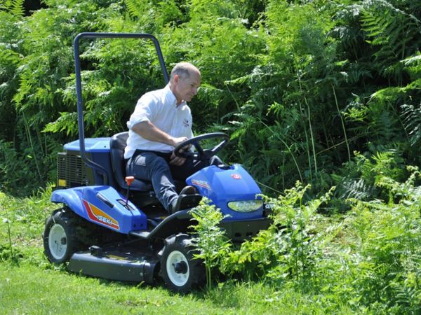 iseki sra 800 brush cutter - Main image
