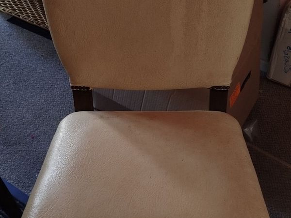 4 x white chairs - Main image