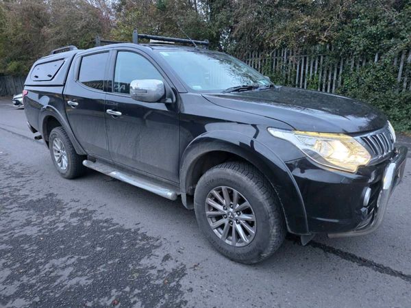 Mitsubishi l200 cvrt 05 27 - Main image