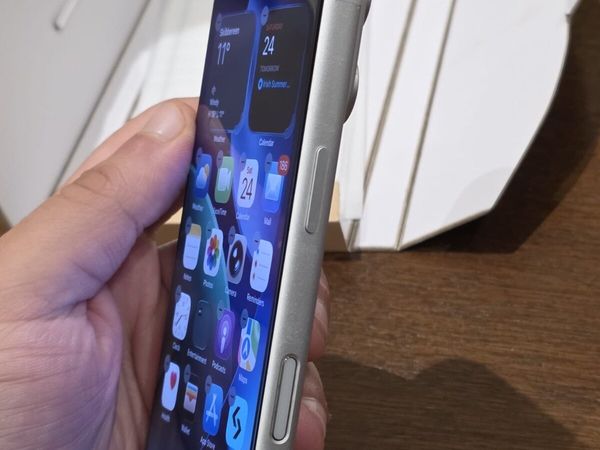 I phone 17 pro - Main image