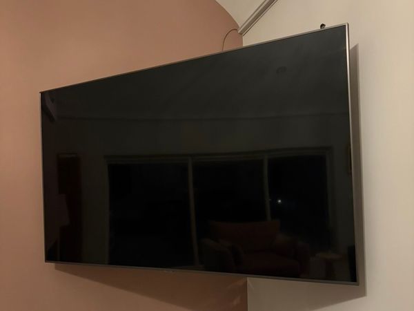 Samsung 75-inch 4K Smart Tv - Main image