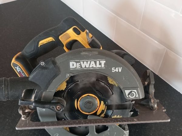 dewalt skill saw 54v - Main image