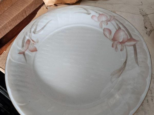 Vintage Arklow Pottery Plate - Main image