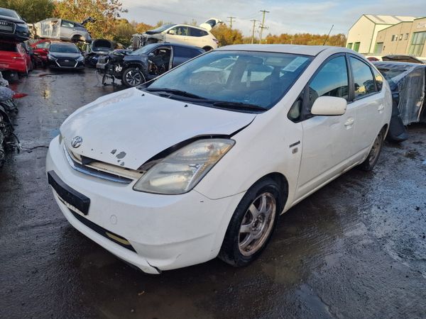 08 TOYOTA PRIUS  1.5  HYBRID FOR BREAKING - Main image