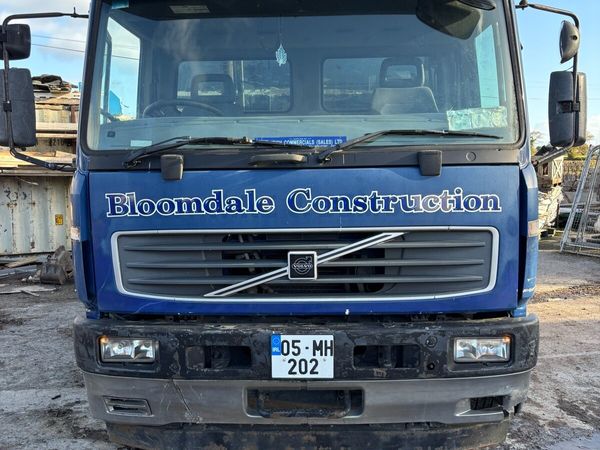 Volvo fl6 tipper truck with demountable hot box - Main image