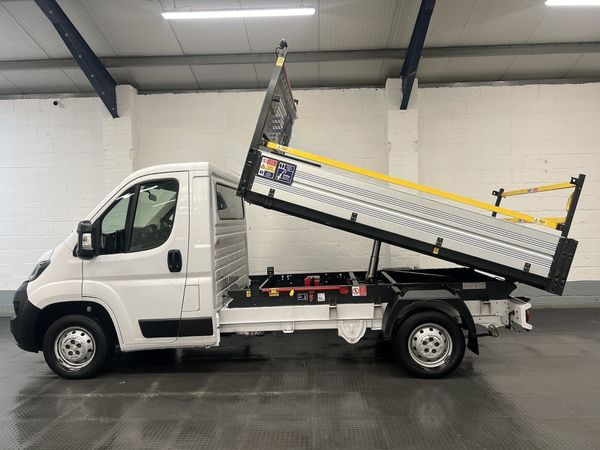 2021 Peugeot Boxer Tipper Van - Main image