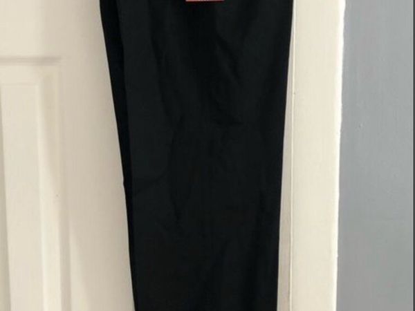 Mens BNWT trousers age 13/14 €15 - Main image
