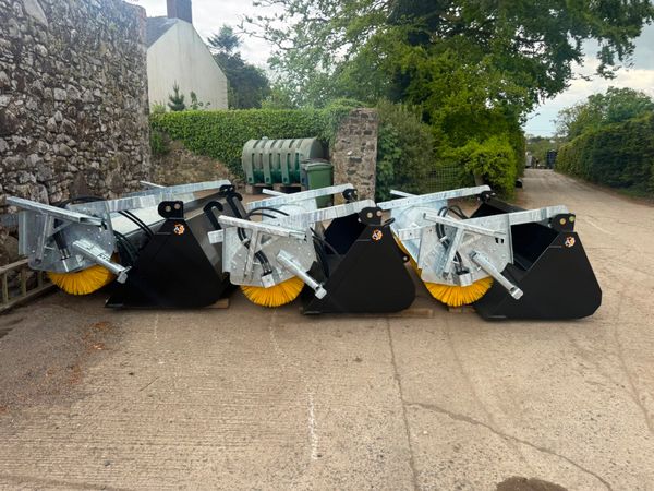 New Almat 7FT & 7FT 9 Euro Bucket Sweepers - Main image