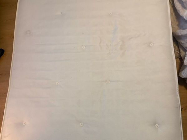 Free king mattress - Main image