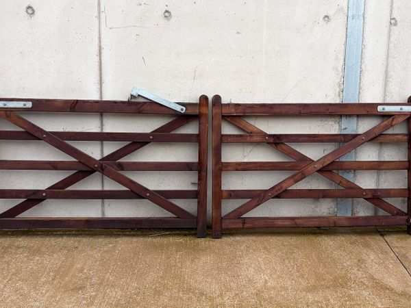Wooden gates - Main image