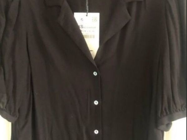 Ladies BNWT blouse size XS €10 - Main image