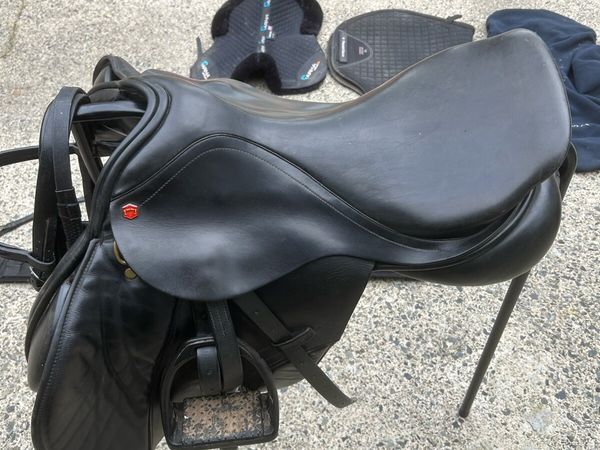 Albion K2 Jump Saddle 17.5 Medium - Main image