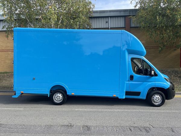 2023 Peugeot Boxer Luton Low Loader Van - Main image