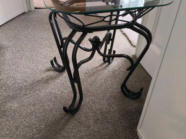 Beautiful side table like new 25 euro - Main image