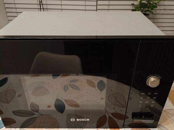 BOSCH Built-in microwave 900W - only 80 euro - Main image