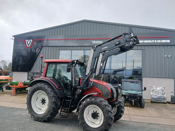 Valtra N101 & Quicke loader - Main image