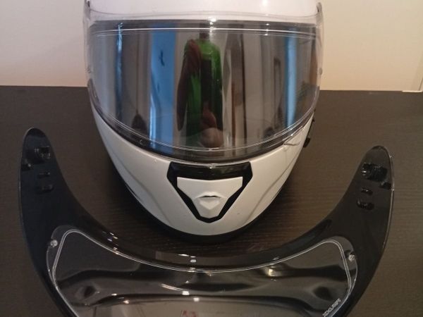 Quality Motorcycle Helmet+ tinted visor - Main image