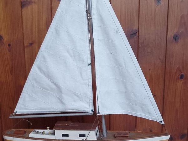 Vintage model sailing boat - Main image