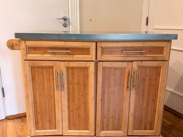 Kitchen Island with wheels (Brambley Cottage) - Main image
